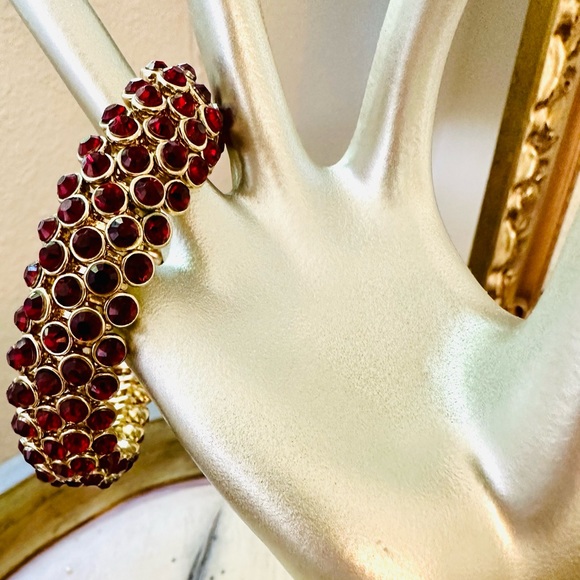 Modern Vintage Red Rhinestone Bracelet - Picture 6 of 16